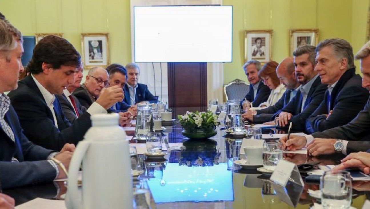 El Gobierno le pide $32 mil millones al Banco Nación y a Anses para pagar deuda