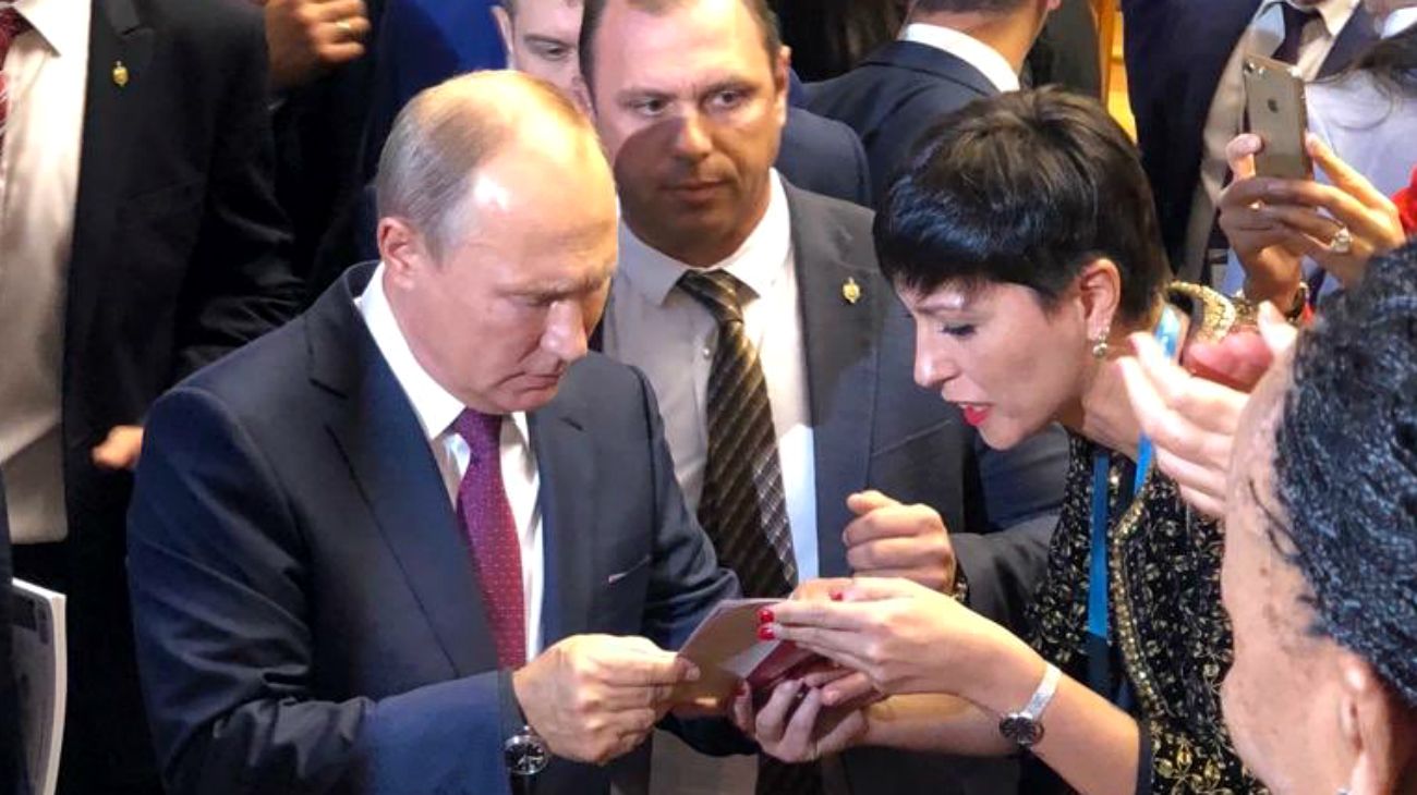 Mayra Mendoza denunció ante Putin la "falta de Estado de derecho" en Argentina
