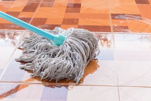Por qué el agua oxigenada es clave para limpiar y cómo se aplica