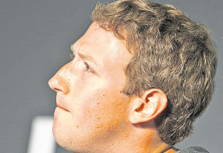 Zuckerberg, nuevamente con la espalda contra la pared