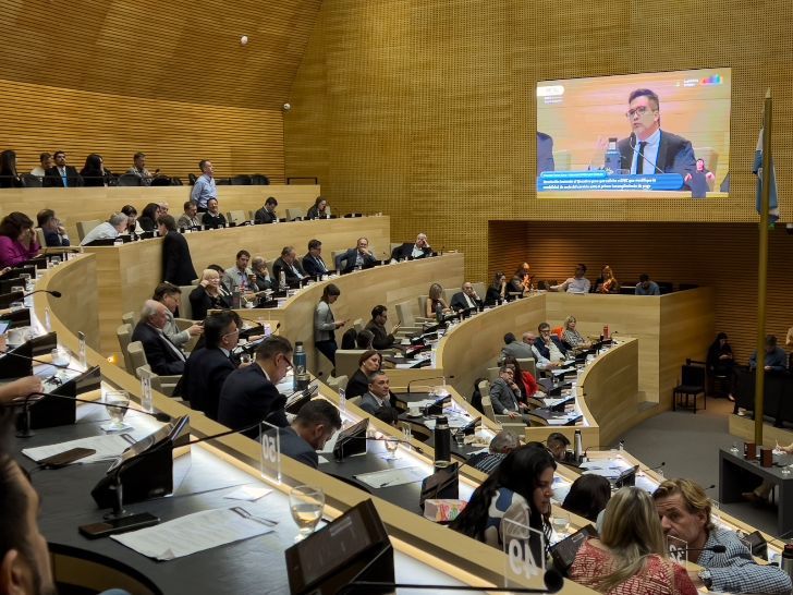 La oposición impulsa su agenda con el foco en reducir las cargas en las facturas de Epec