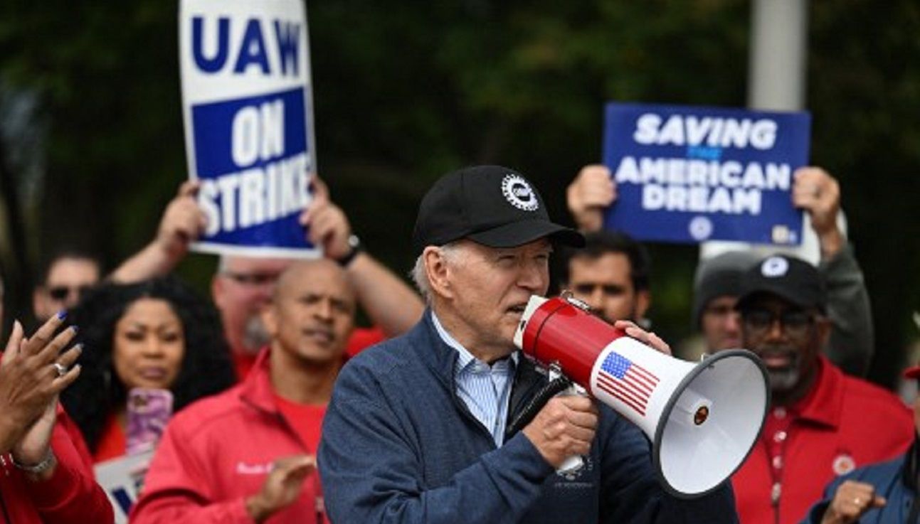 Joe Biden piquetero: participó de una protesta en apoyo a trabajadores del sector automotor