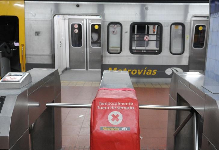Paro de subtes desde las 20 por presunta presencia de "amianto" en las formaciones
