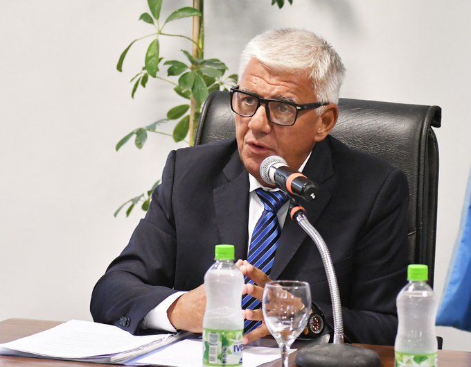 Intendente gana $180 mil y dice: "No voy a donar nada de mi sueldo"
