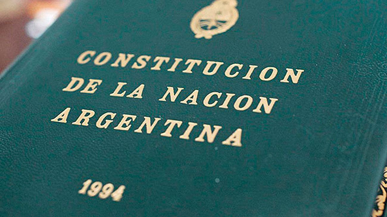 Corte en confección, Constitución a la defensiva
