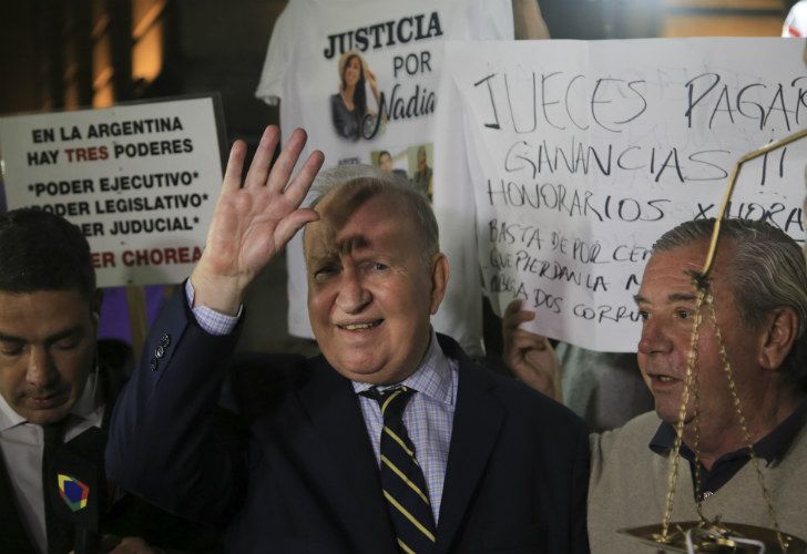 Masiva marcha en Tribunales por las excarcelaciones de funcionarios K