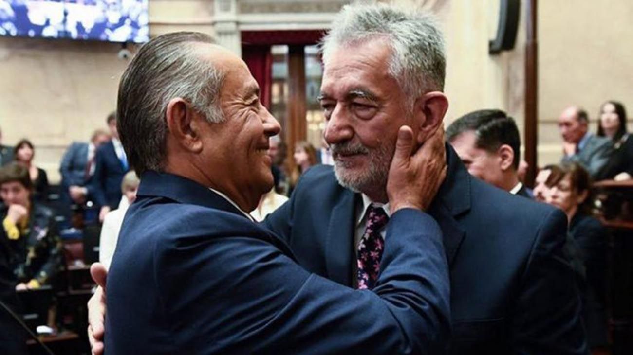 Impulsan proyecto para regular las pensiones vitalicias de ex presidentes