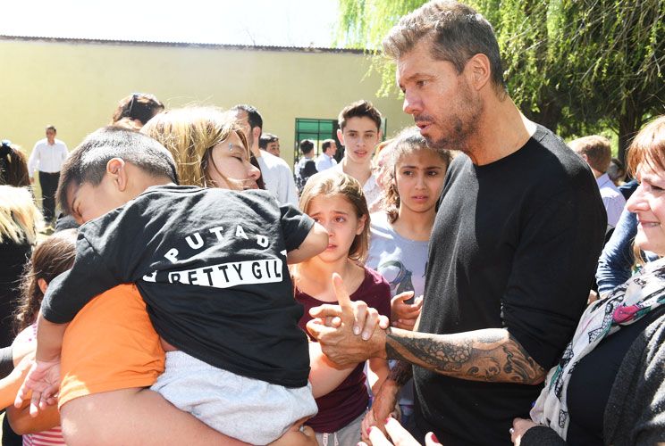Tinelli recorrió Bolívar como si fuera candidato