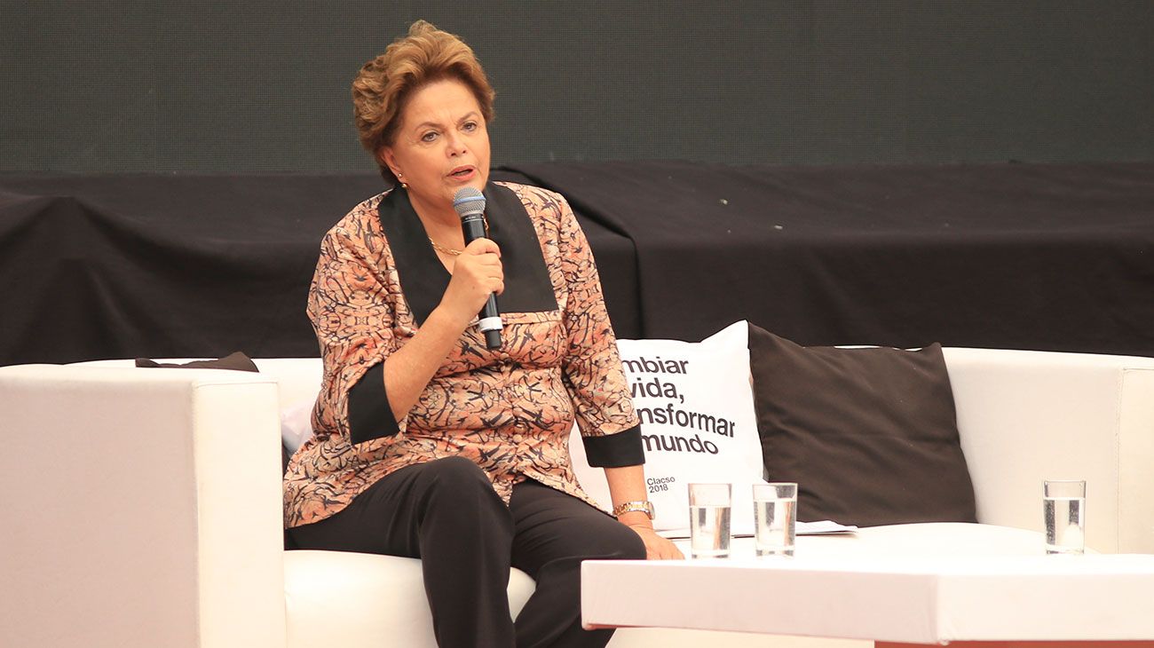 Dilma Rousseff: "Brasil salió de una democracia para entrar en un neofascismo"