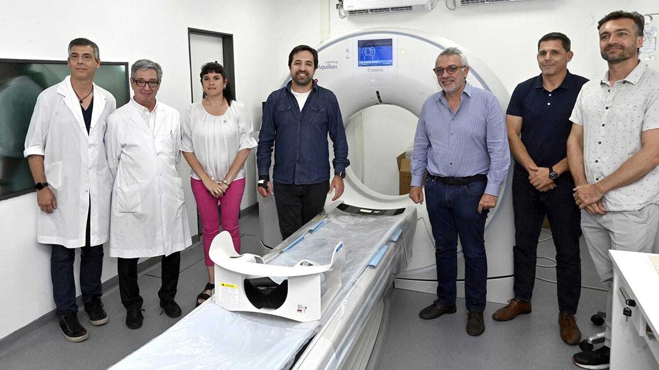 Julio Zamora y Nicolás Kreplak presentaron el nuevo tomógrafo del Hospital Magdalena V. de Martínez de General Pacheco