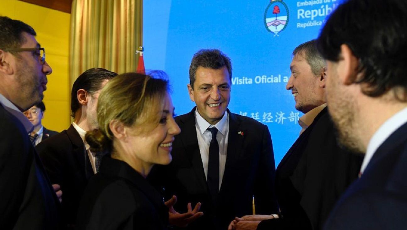 Máximo Kirchner y Massa ya negocian con los chinos por obras energéticas