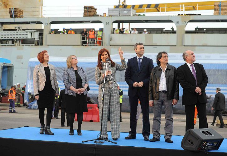 CFK puso como ejemplo a Aerolíneas para defender al transporte público