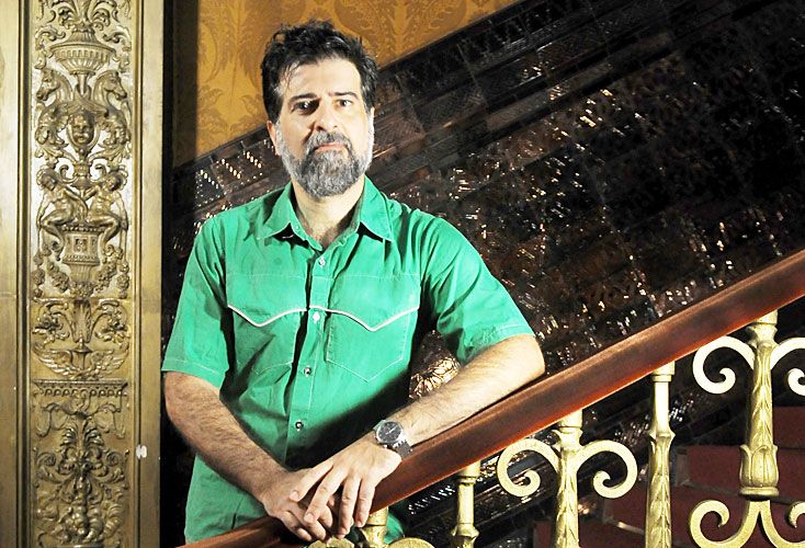 “Hay una competencia desleal con la realidad”