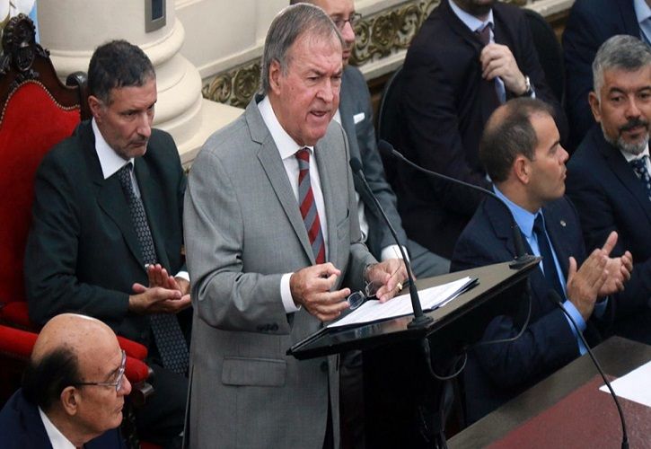 Schiaretti y el "doble discurso legislativo" en tarifas