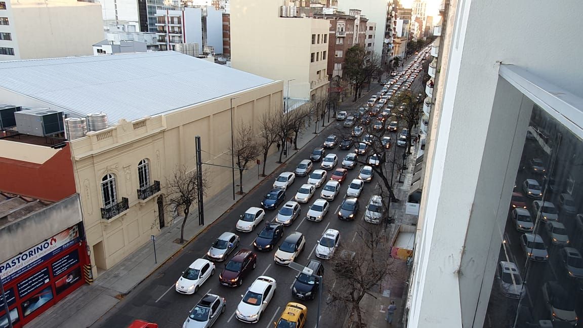 Multitudinaria marcha de médicos en Córdoba
