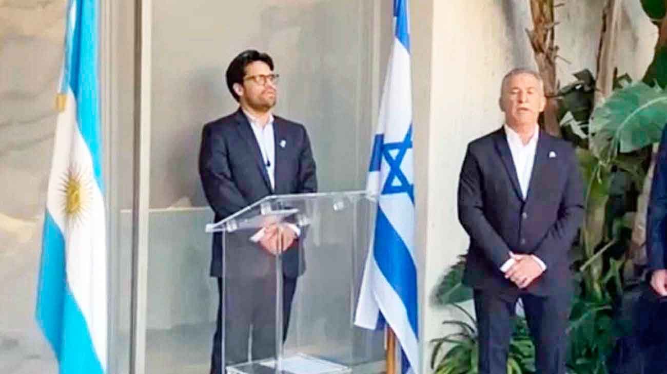 Urribarri no dejó la embajada de Israel y sigue la polémica