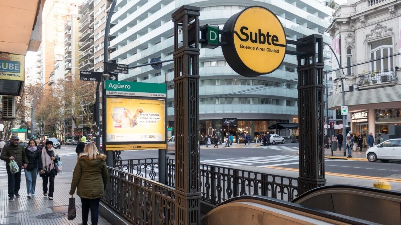 Cómo viajar más barato en subte: las opciones de reintegro con código QR y tecnología NFC
