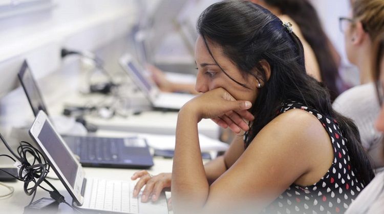 80 mil docentes cursan propuestas virtuales de capacitación