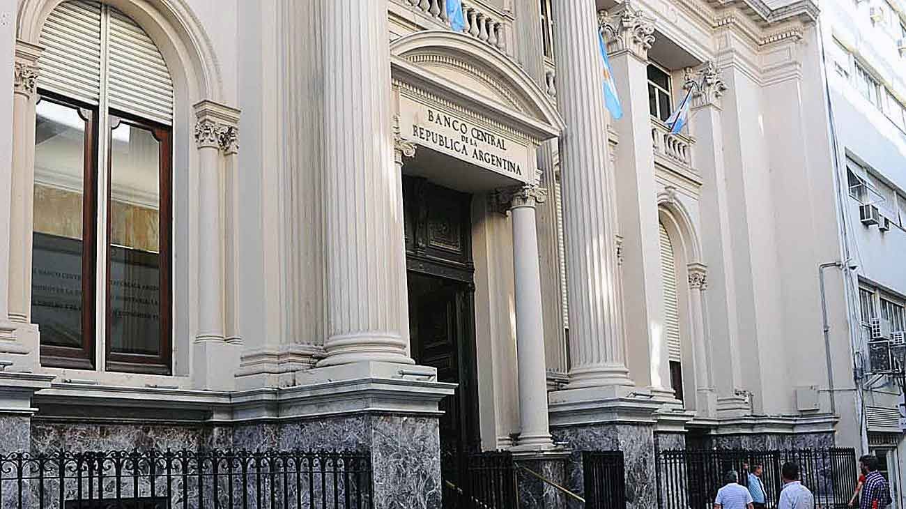 Nada de Bitcoins: el Banco Central prohibió a entidades financieras operar con criptomonedas