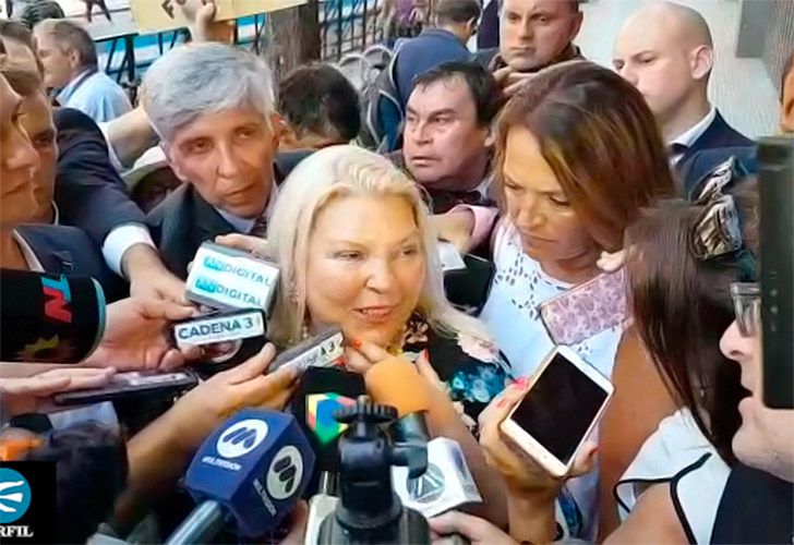 Tras presenciar la apertura de sesiones Carrió se descompuso en Aeroparque