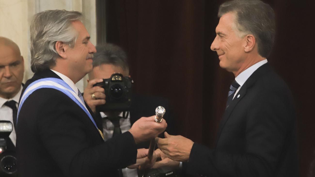 Dólar, inflación, pobreza y salarios: los cambios en el gobierno de Alberto Fernández y la herencia que recibirá Milei
