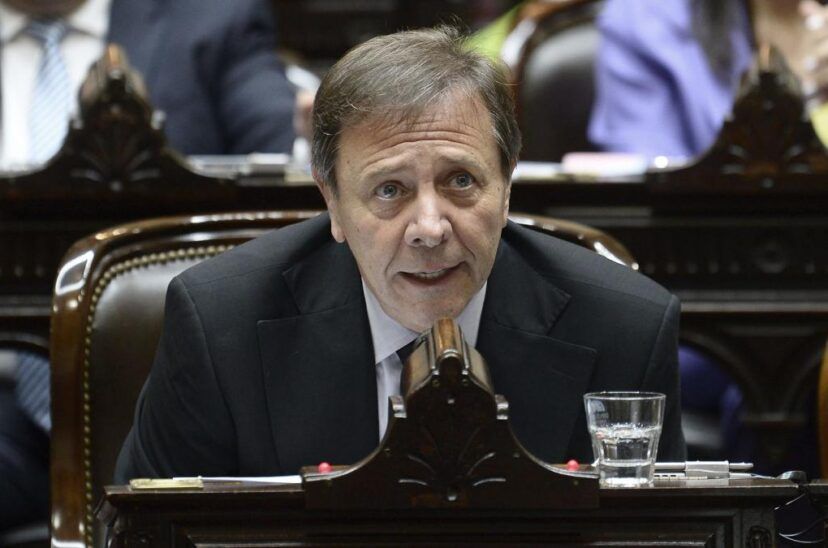 Explotó la interna en La Libertad Avanza: desplazaron a Oscar Zago como presidente del bloque de diputados
