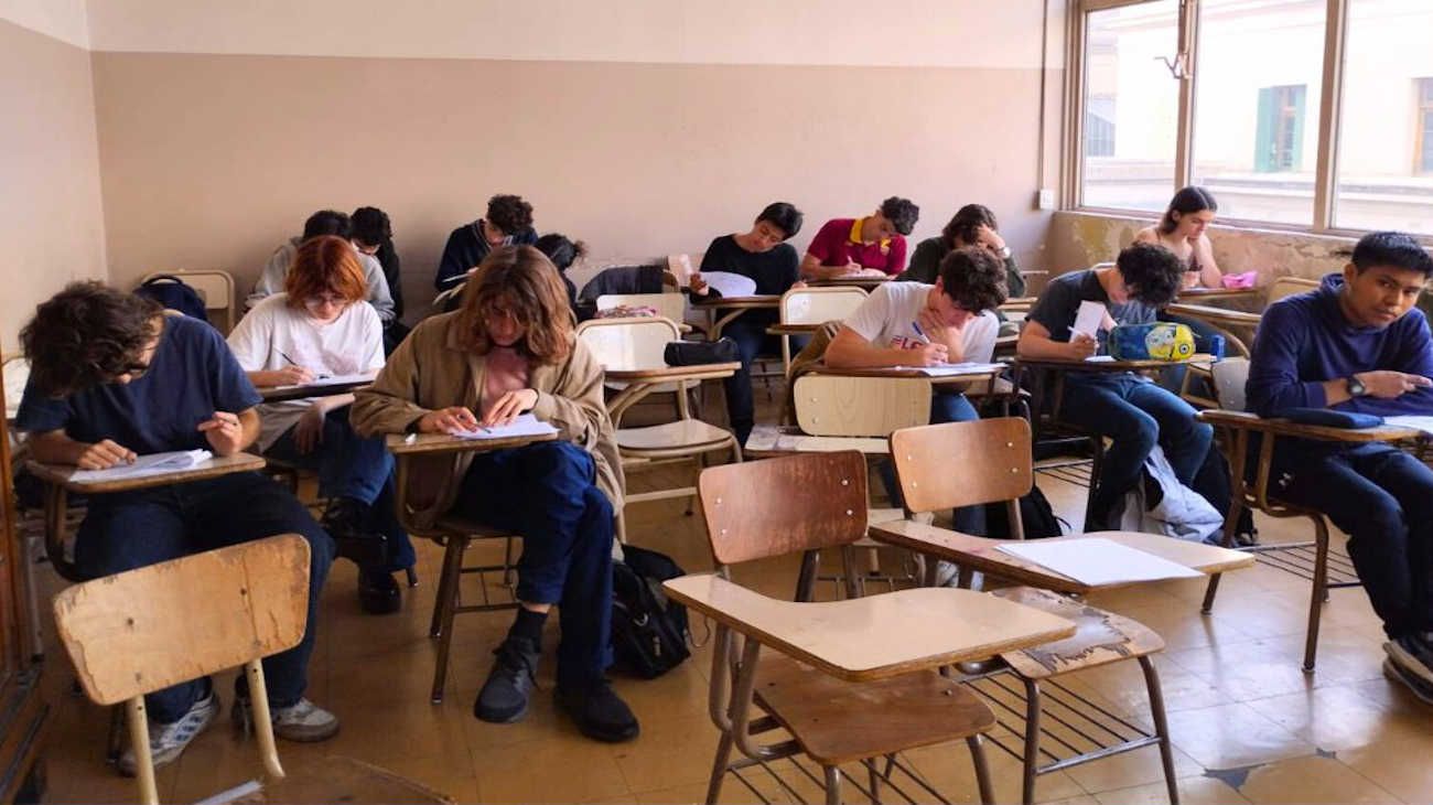 El abandono escolar cayó 9,3 puntos porcentuales en secundaria