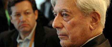 PERFIL mano a mano con Vargas Llosa