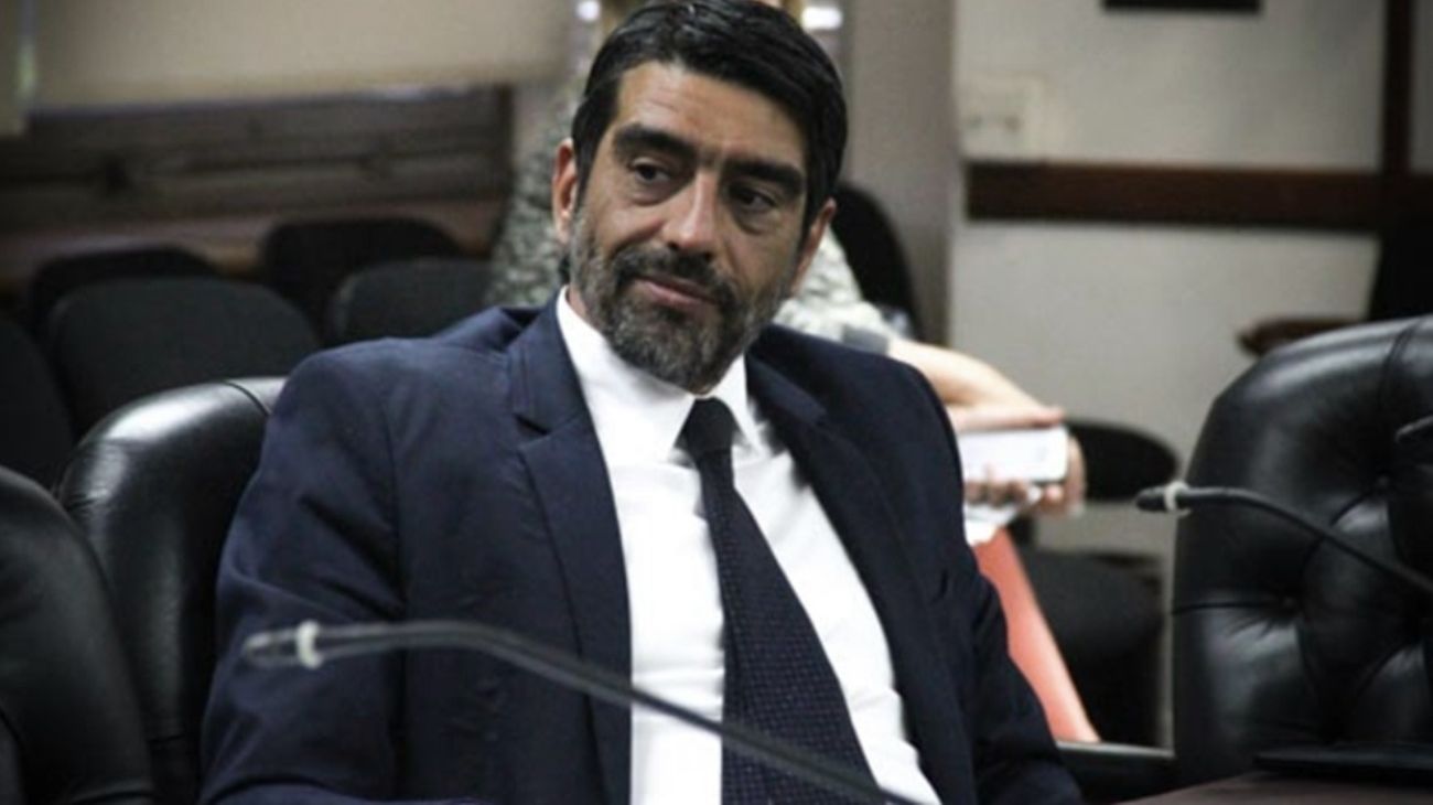 Espionaje a jueces: el contacto del diputado Tailhade figura en el teléfono de un ex policía detenido