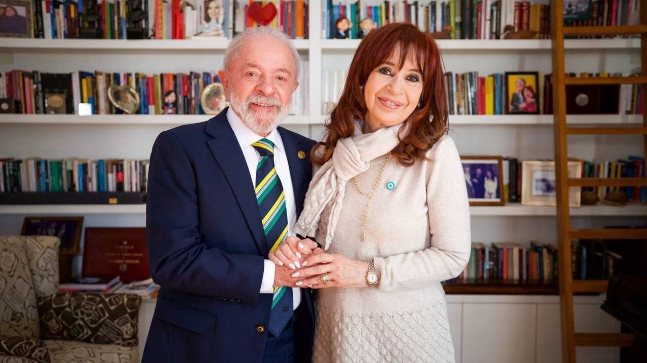 Cristina Kirchner se reunió con Lula da Silva en su prisión domiciliaria: "Argentina vive una auténtica deriva autoritaria"