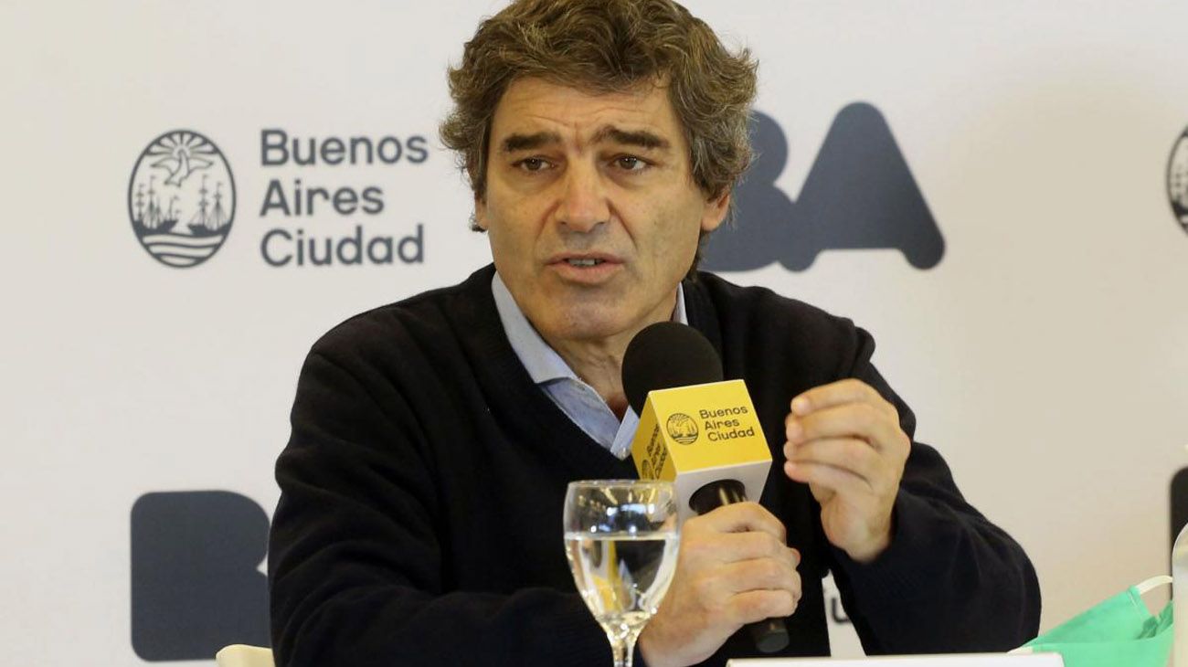 Fernán Quirós: "No están dadas las condiciones epidemiológicas para abrir las aulas"