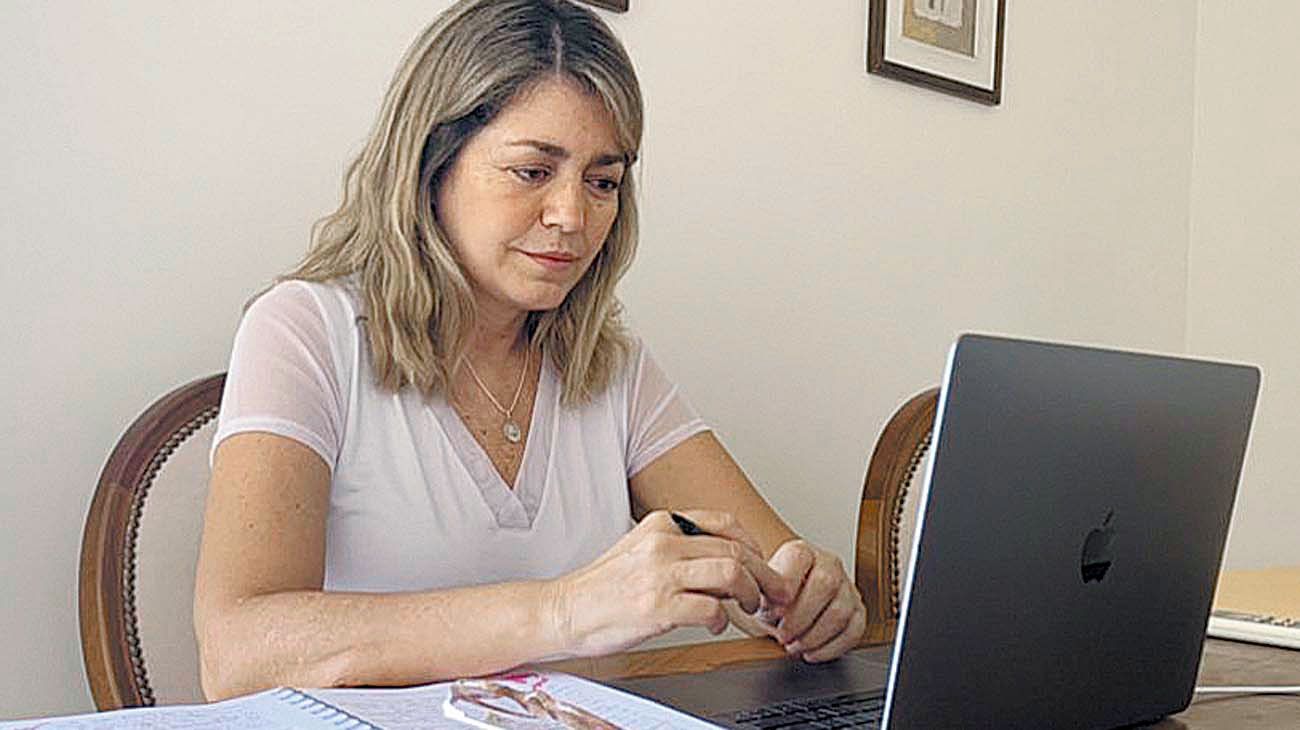 Escándalo con una diputada radical que reclamaba medio sueldo a su personal