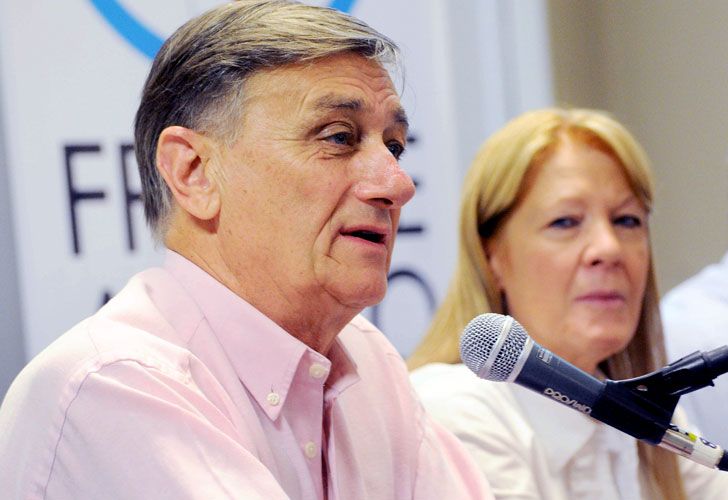La "cumbia de la tijera", el hit de la campaña de Hermes Binner