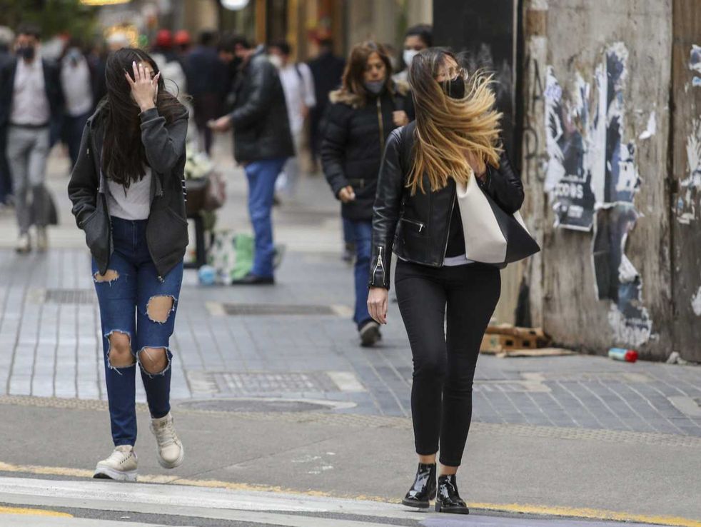 Llega el frío, pero después mejora: el clima en la víspera del fin de semana extra largo