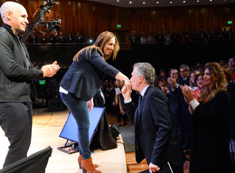 Vidal y el "Operativo Anti Desánimo": busca sumar dirigentes mientras rearma su vida privada