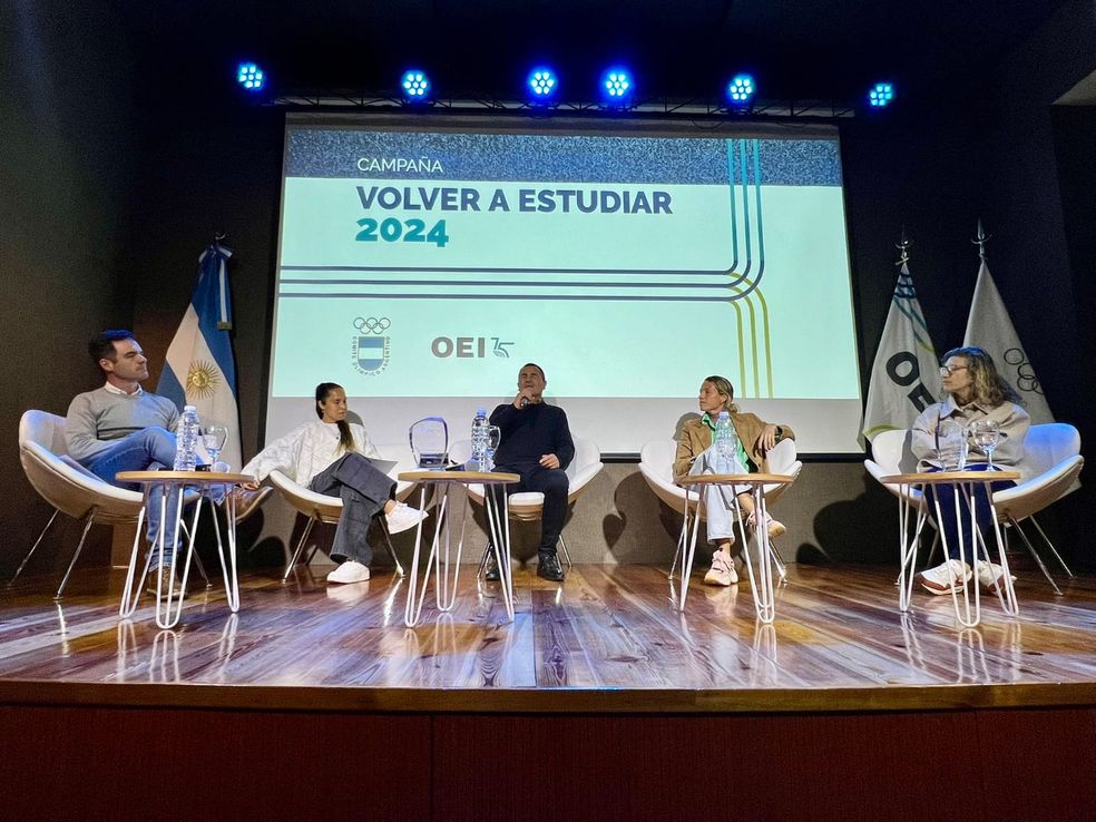 Atletas Olímpicos se unen por la Educación en la Campaña “Volver a Estudiar” 2024