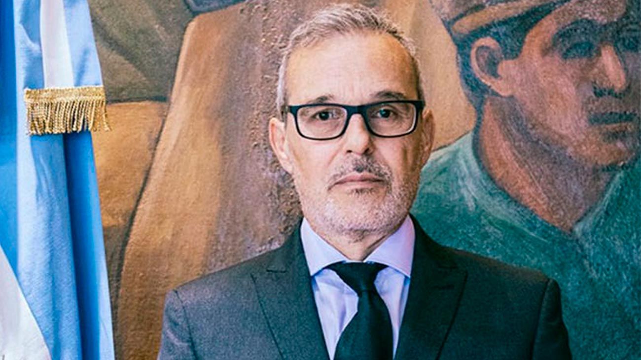 Los números de Russo: ajuste, poda y desfinanciamiento