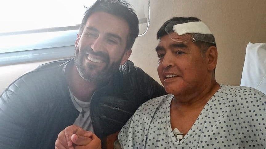 Murió Diego Maradona: un historial médico acechado por problemas de salud