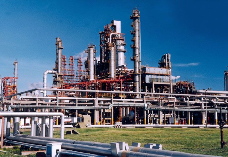 Repsol demanda a YPF por competencia desleal