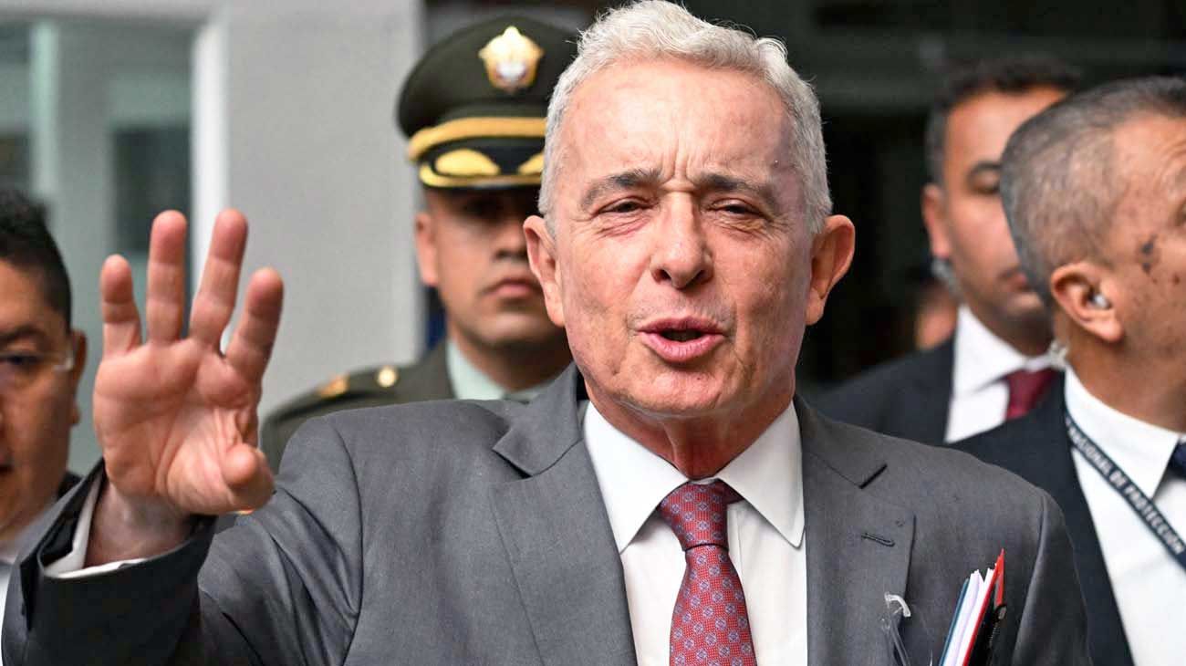 Condenan a 12 años de prisión al expresidente de Colombia Álvaro Uribe