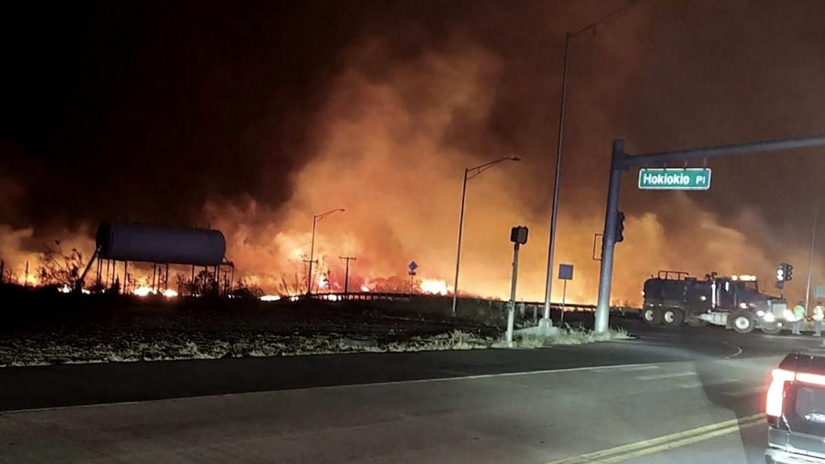 Los 10 videos más impactantes de los incendios que devastaron Hawaii