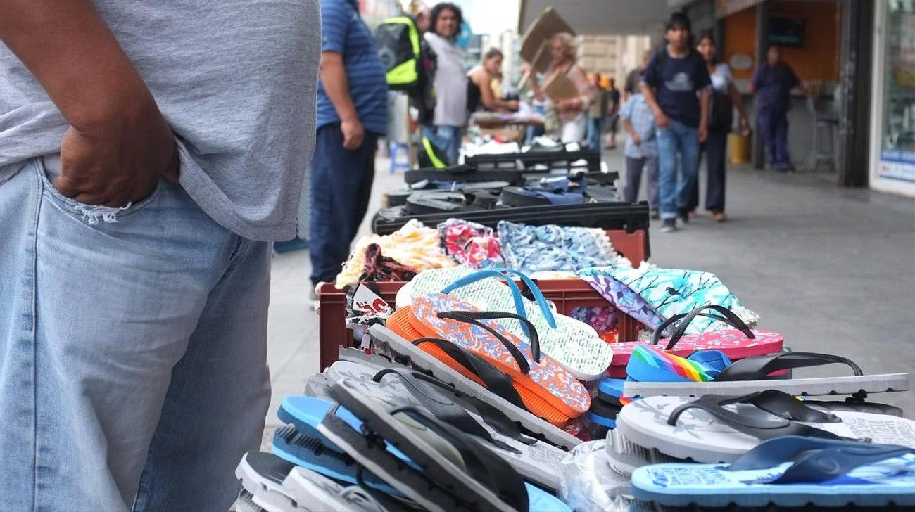 La venta ilegal callejera subió en julio 4,8% contra junio en Ciudad de Buenos Aires