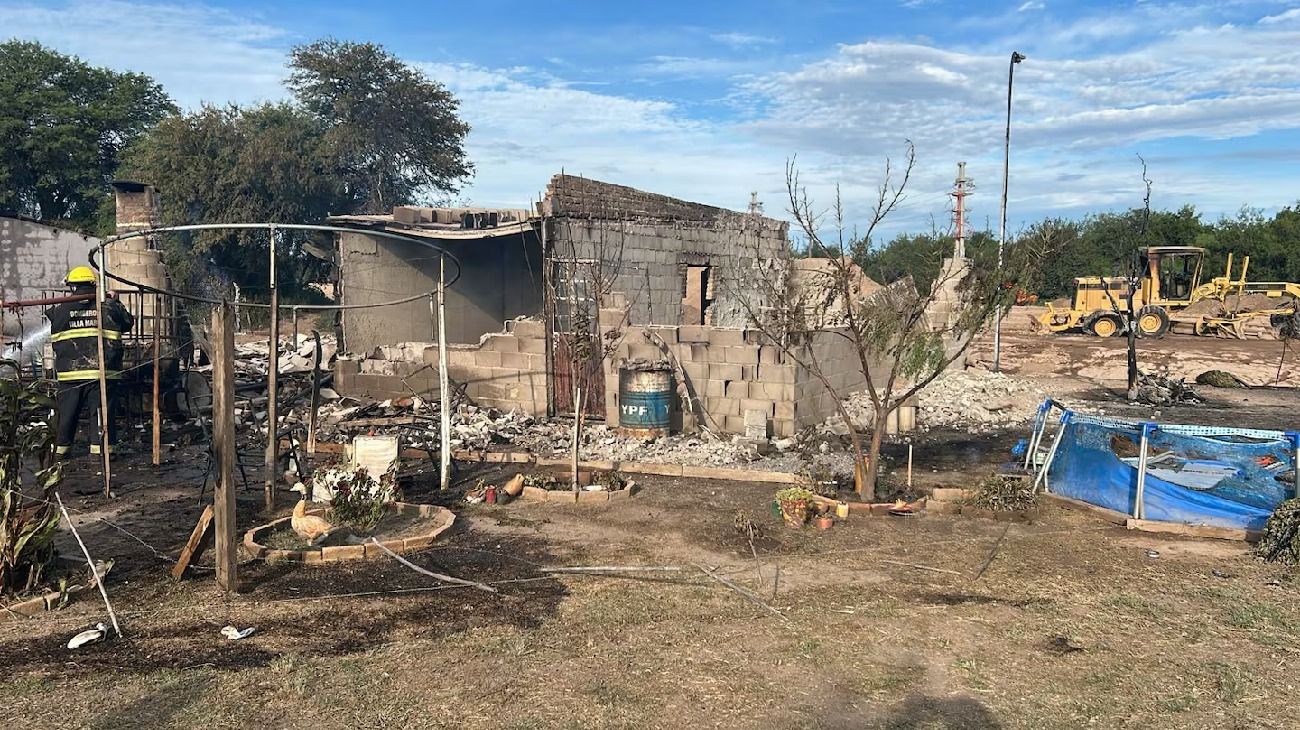Explosión de un gasoducto en Villa María: murieron padre e hijo en el Instituto del Quemado