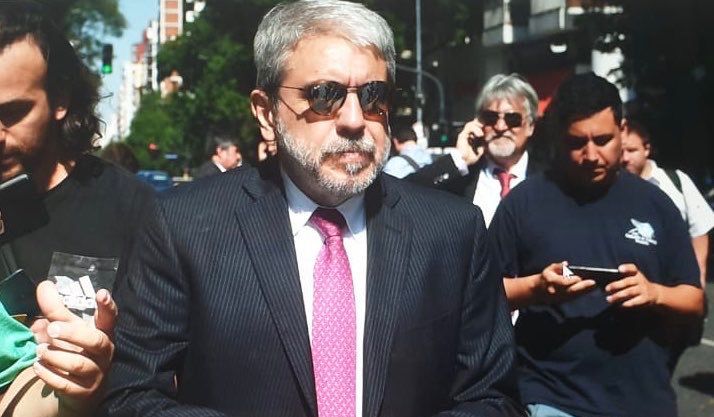 Aníbal Fernández revocó 419 contrataciones a trabajadores en Río Turbio y hay tensión