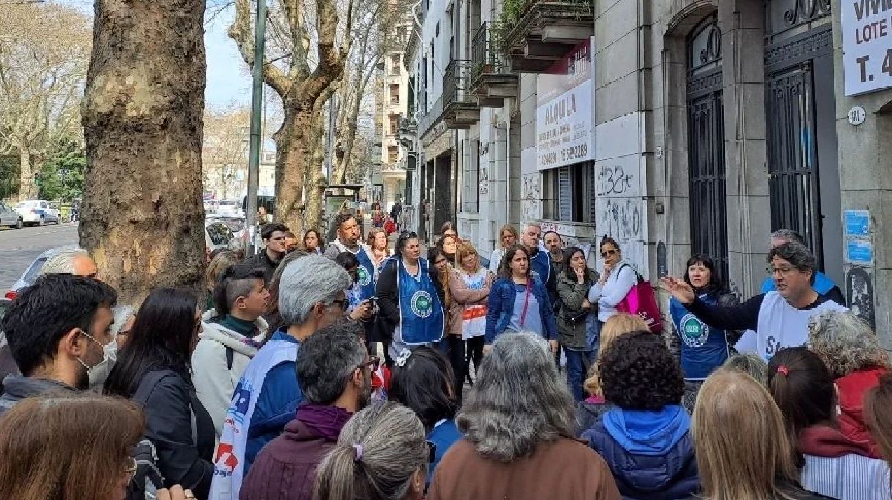 Polémica en La Plata: docentes pararon en apoyo a un profesor condenado por abuso sexual infantil