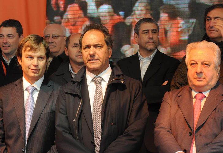Juez platense asegura que "Scioli viola la ley" al no pagar el aguinaldo