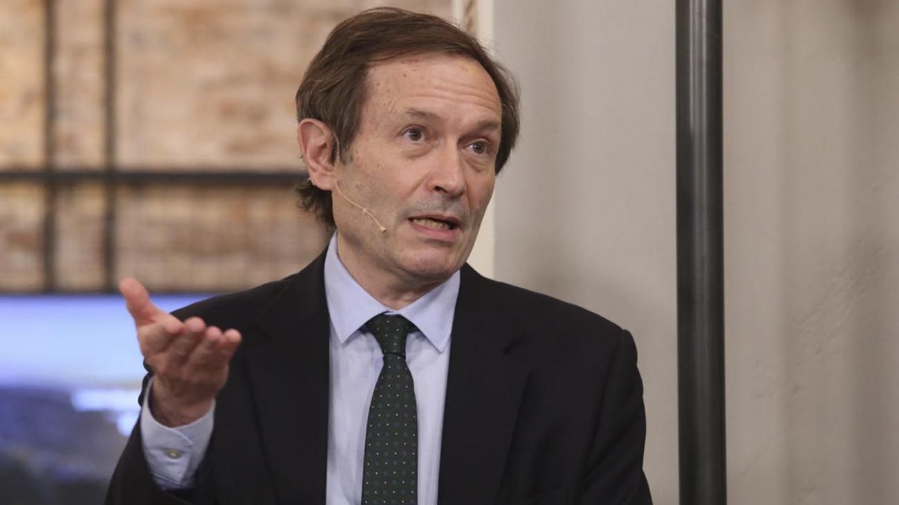Gustavo Beliz explica cómo es el proyecto de redes sociales