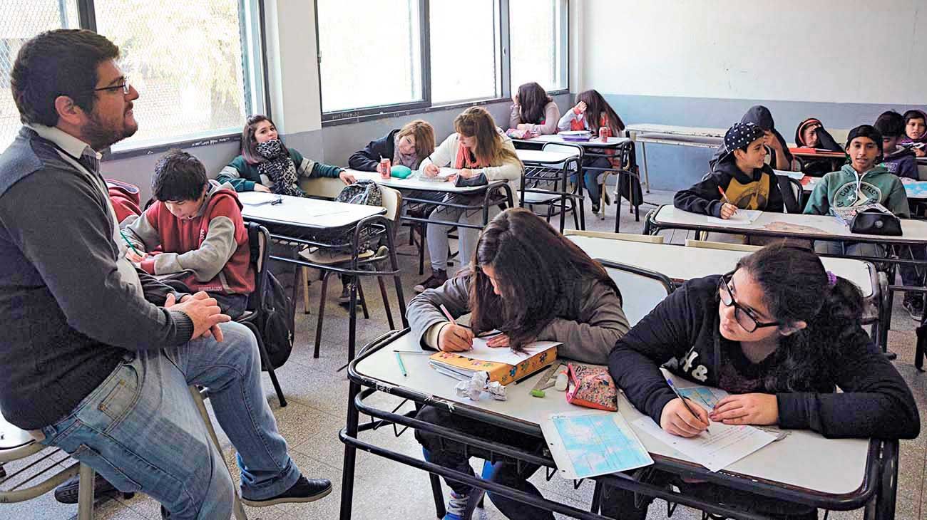 Buscan que alumnos de 5º año terminen en 2021 y empiecen la universidad en mayo