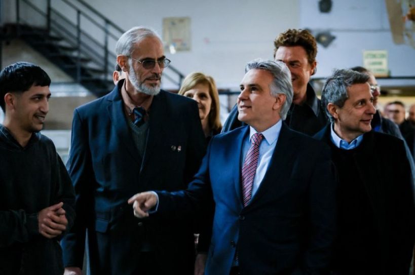 Llaryora: “Decimos sí a la defensa de la universidad pública y a la posibilidad de que puedan estudiar los hijos de los trabajadores”
