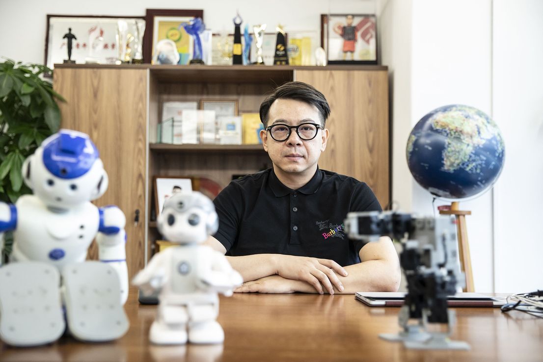 Multimillonario de robótica evalúa OPI para humanizar máquinas
